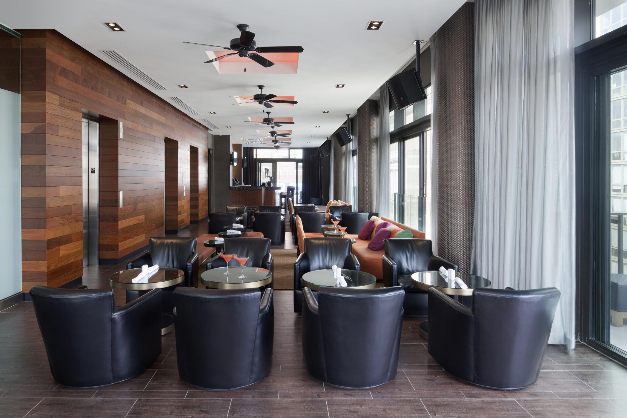 Royalton Park Avenue Nova York Exterior foto The lounge at the airport